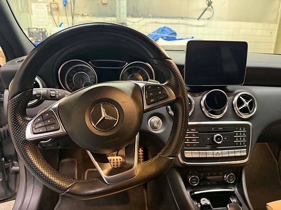 Mercedes-Benz A45 6 of 12