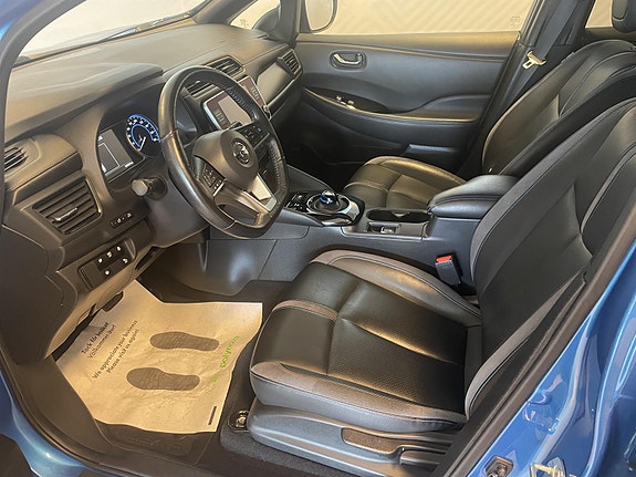 Nissan Leaf 9 of 27