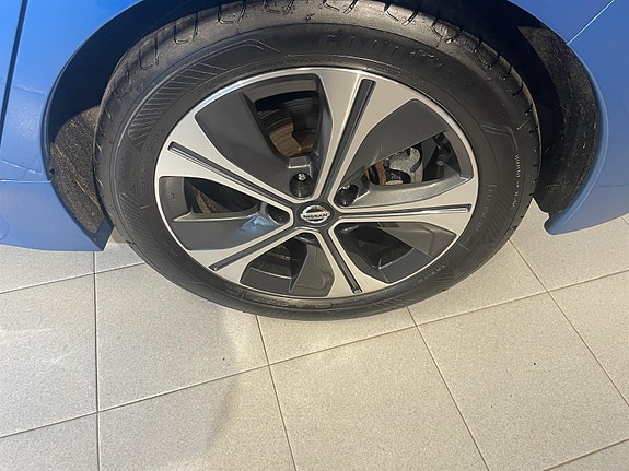Nissan Leaf 26 of 27
