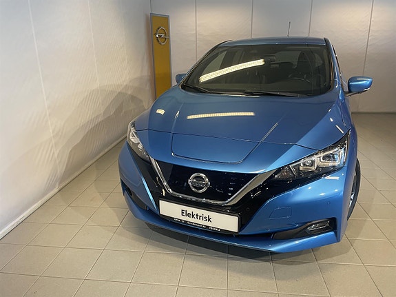 Nissan Leaf 3 of 27