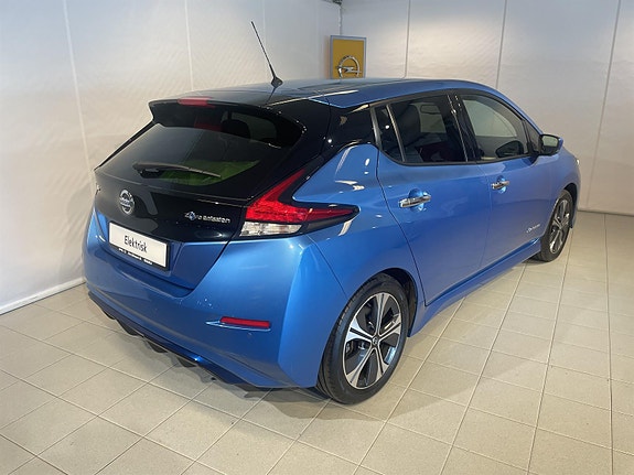 Nissan Leaf 2 of 27
