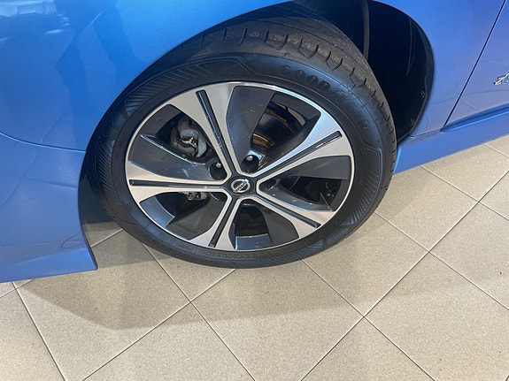 Nissan Leaf 27 of 27