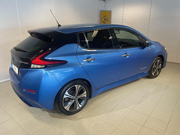Nissan Leaf 4 of 27