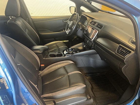 Nissan Leaf 11 of 27