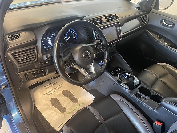 Nissan Leaf 10 of 27