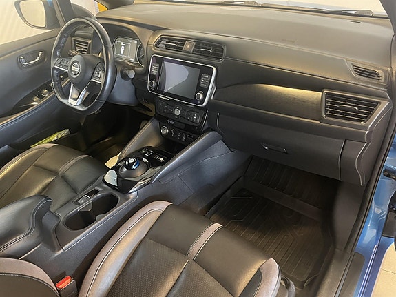 Nissan Leaf 12 of 27