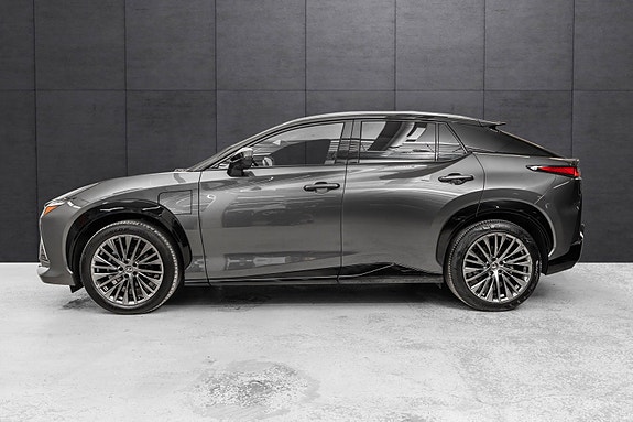 Lexus RZ450e 2 of 26