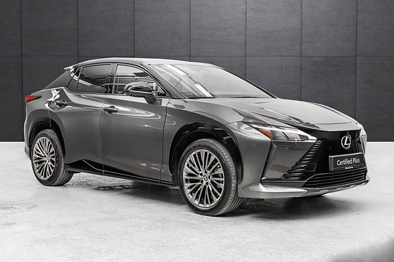 Lexus RZ450e 7 of 26