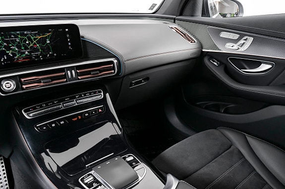 Mercedes-Benz EQC400 16 of 25