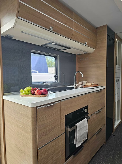 Adria Adora 673PK 14 of 30