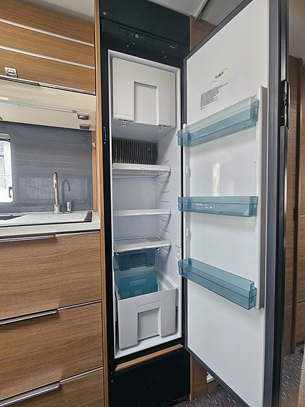 Adria Adora 673PK 17 of 30