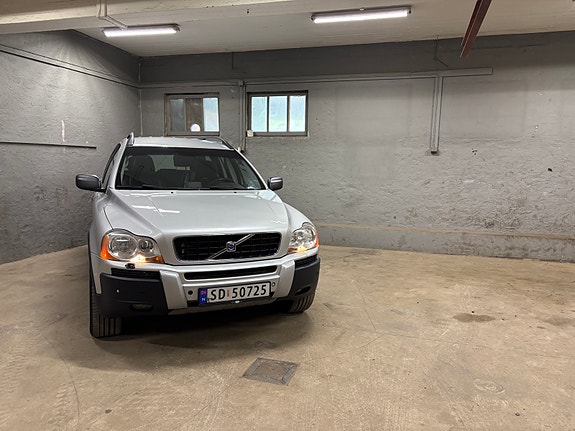 Volvo XC90 25 of 30