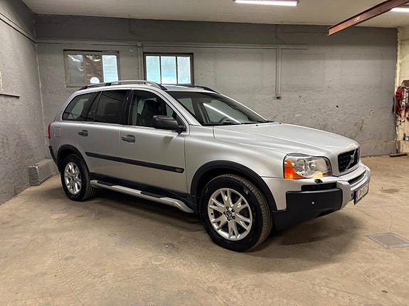 Volvo XC90 12 of 30