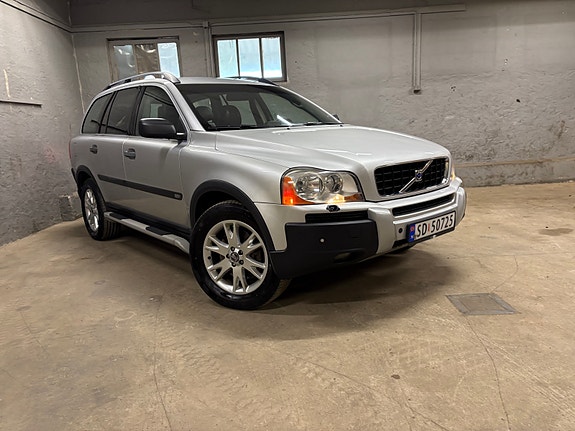 Volvo XC90 6 of 30