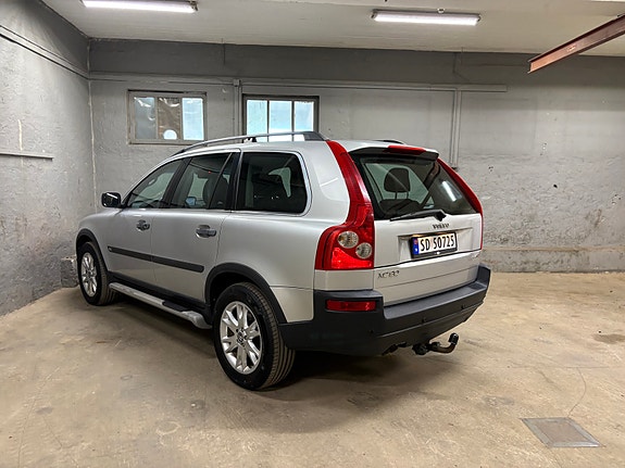 Volvo XC90 27 of 30