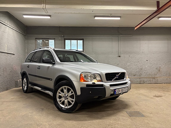 Volvo XC90 7 of 30