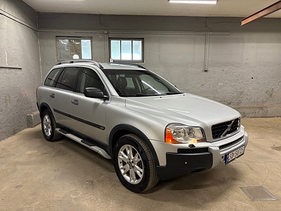 Volvo XC90 17 of 30