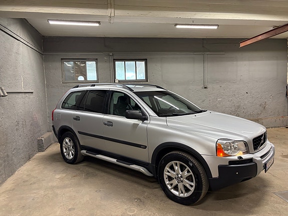 Volvo XC90 14 of 30