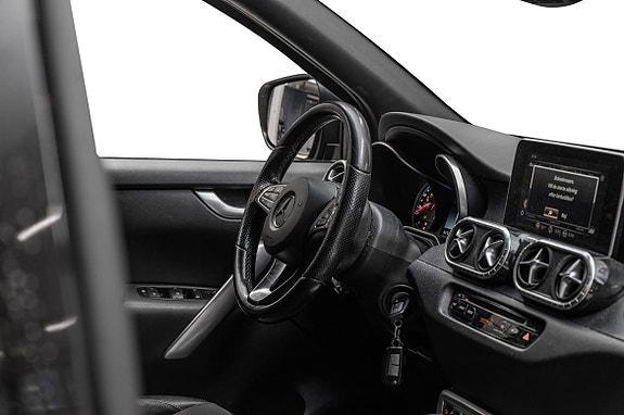 Mercedes-Benz X250 d 24 of 24