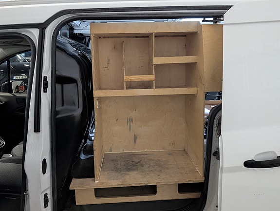 Ford Transit Connect 8 of 19