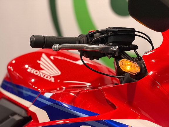 Honda CBR500R - med kort skiltoppheng og varmeholker i prisen, lav km 21 of 22