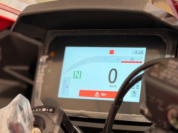 Honda CBR500R - med kort skiltoppheng og varmeholker i prisen, lav km 16 of 22