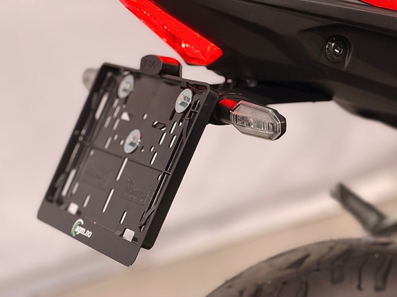 Honda CBR500R - med kort skiltoppheng og varmeholker i prisen, lav km 15 of 22