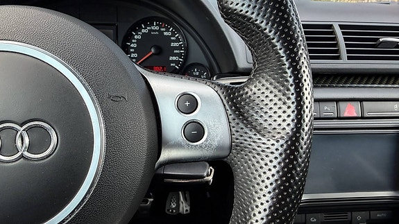 Audi RS4 9 of 22