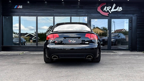 Audi RS4 4 of 22
