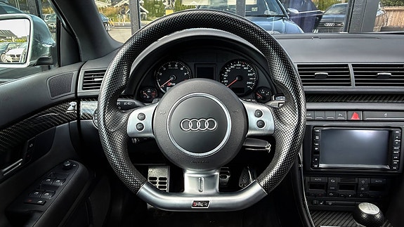 Audi RS4 6 of 22