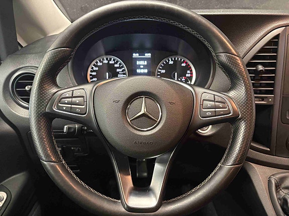 Mercedes-Benz Marco Polo 14 of 28