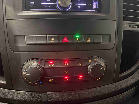 Mercedes-Benz Marco Polo 22 of 28