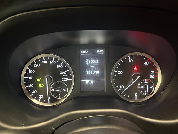 Mercedes-Benz Marco Polo 17 of 28