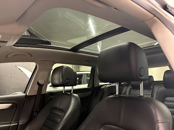 Volkswagen Passat Alltrack 29 of 30