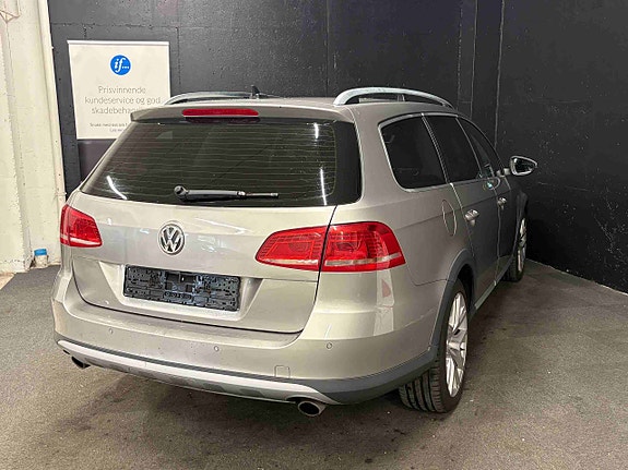 Volkswagen Passat Alltrack 7 of 30