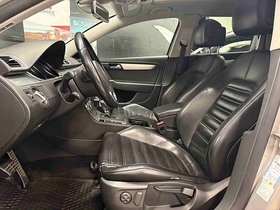 Volkswagen Passat Alltrack 9 of 30