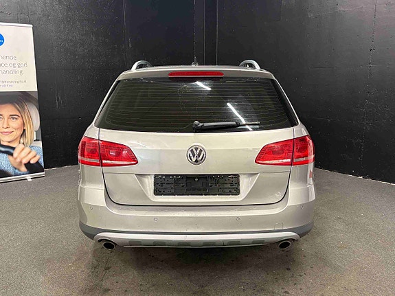 Volkswagen Passat Alltrack 6 of 30