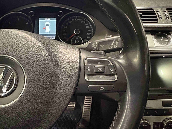 Volkswagen Passat Alltrack 15 of 30