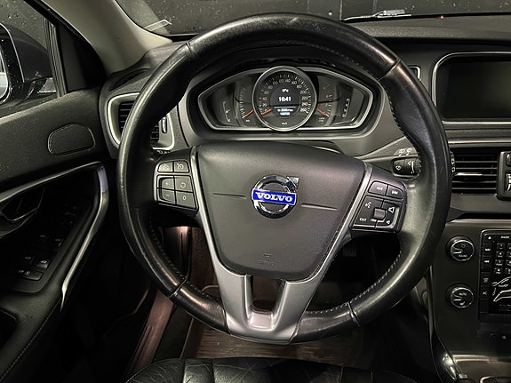 Volvo V40 18 of 30