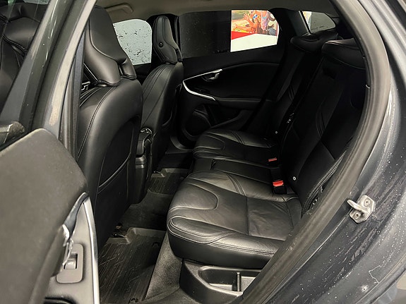 Volvo V40 15 of 30