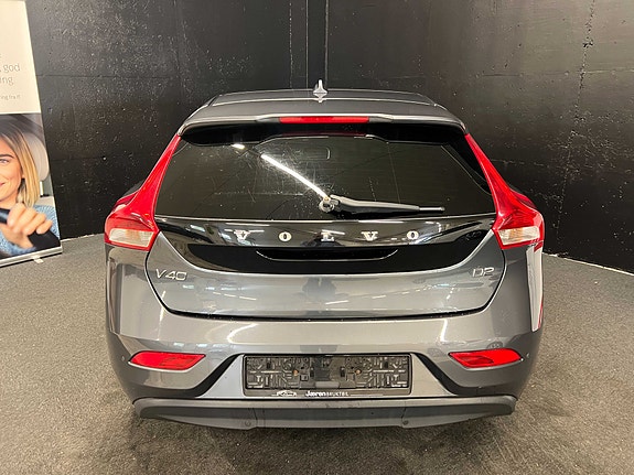Volvo V40 6 of 30
