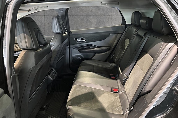Nissan Ariya 12 of 15