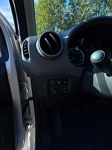 Peugeot Partner 16 of 25