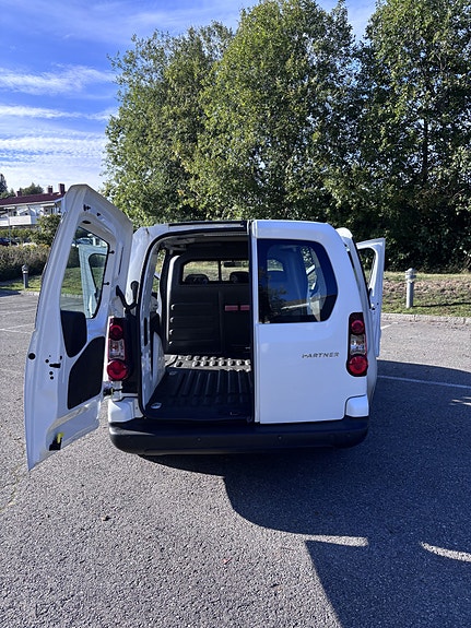 Peugeot Partner 8 of 25