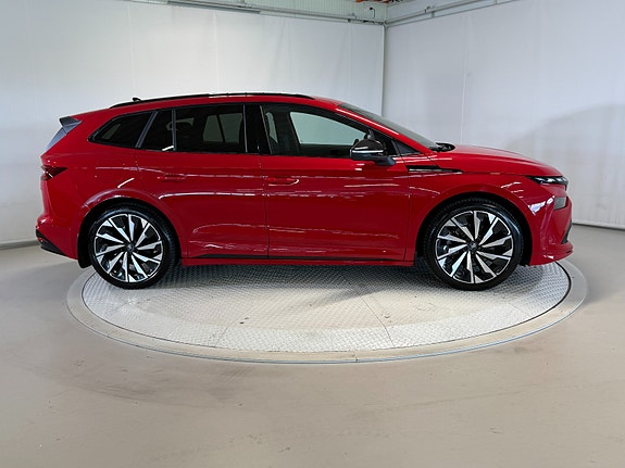 Skoda Enyaq 12 of 30
