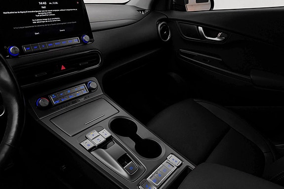 Hyundai Kona 17 of 30