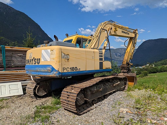 Komatsu Pc180lc 2 of 30