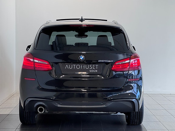 BMW 225xe 8 of 30