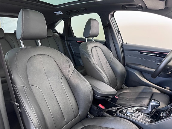 BMW 225xe 17 of 30