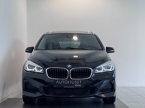 BMW 225xe 3 of 30